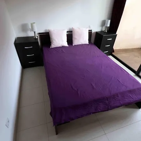 Maisonnette-studio Avec Espace Exterieur